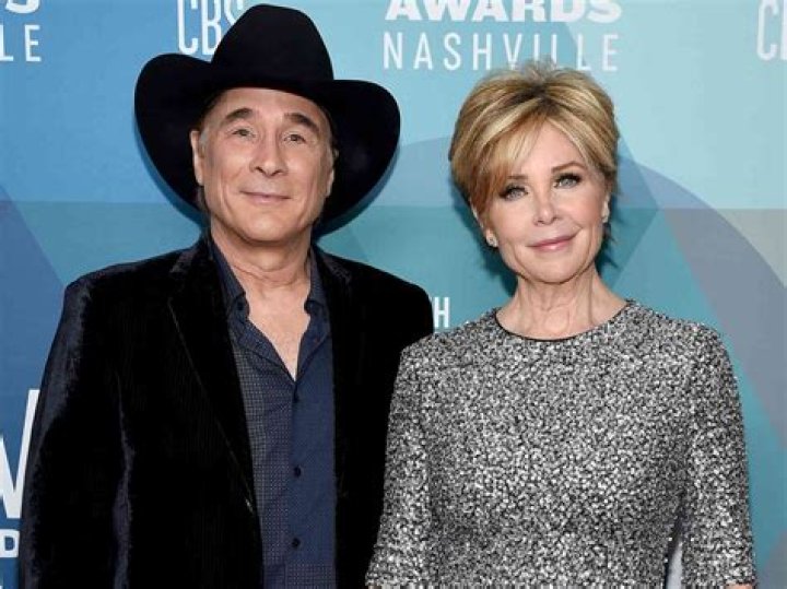 Clint Black's Love Life: Was Clint Black Married Before Lisa Hartman?