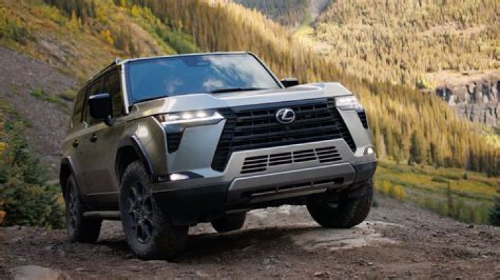 Discovering Drew Scott's 2024 SUV: A Blend Of Style And Functionality