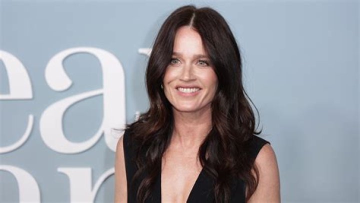 Robin Tunney: Masterful Actress Capsizes The Silver Screen