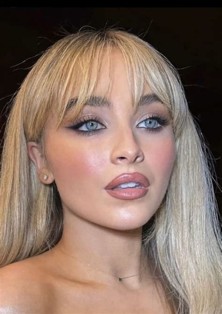 Sabrina Carpenter's Natural Beauty: A Peek At Her Radiant No-Makeup Look