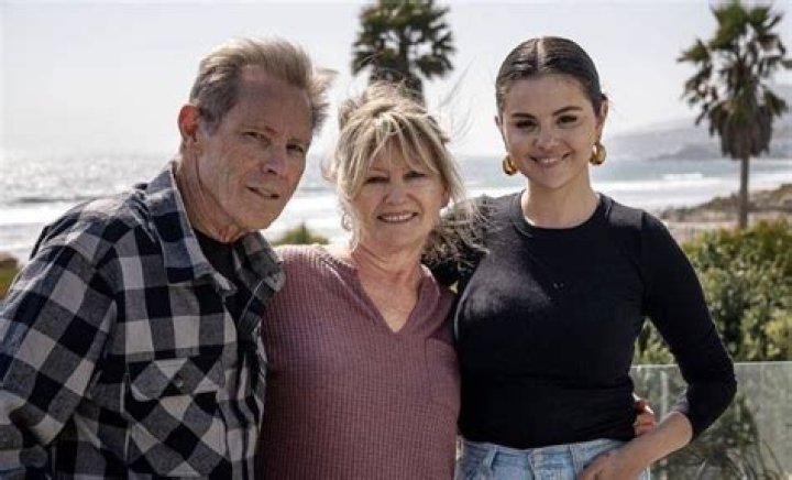 Spotlight On Selena Gomez: Unveiling Her Grandparents' Legacy