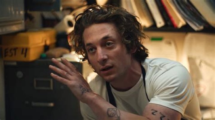 Uncover Jeremy Allen White's Towering Height