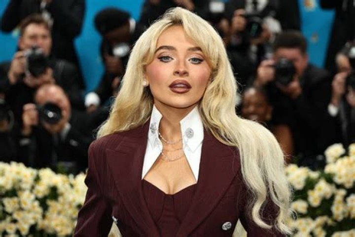 Unveiling The Influence: The Mother Of Sabrina Carpenter