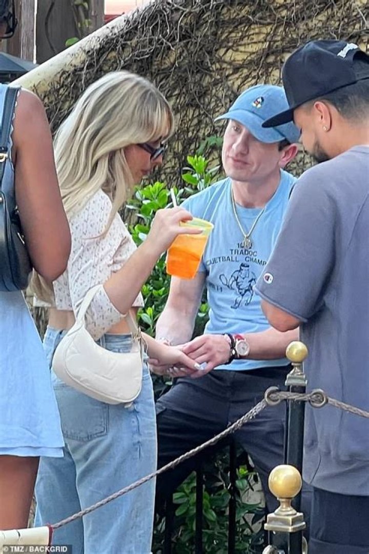 Unveiling The Mystery: Who Is Barry Keoghan's Girlfriend?